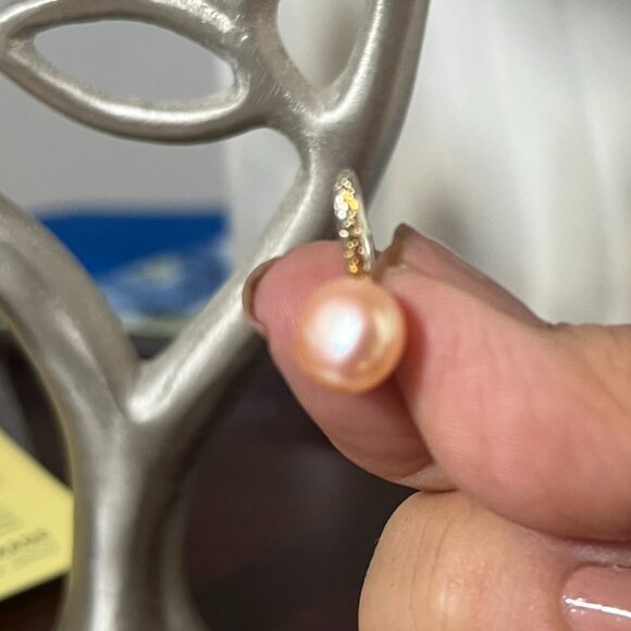 Freshwater Pearl Earrings - Picture 2 of 4